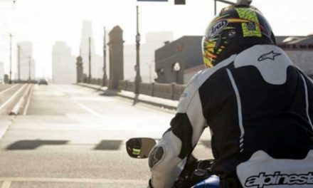 Safety Riding: Cara Aman Berkendara Di Kota Padat