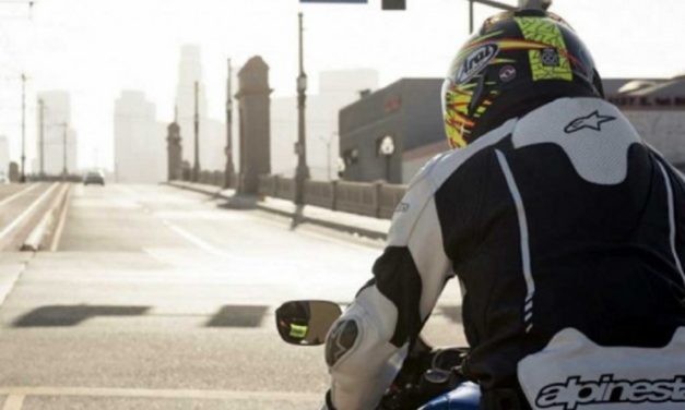 Safety Riding: Cara Aman Berkendara Di Kota Padat