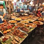 Street Food Terbaik Yang Tidak Boleh Dilewatkan