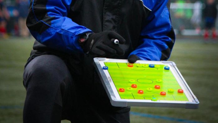 Peran Pelatih Dalam Membangun Tim Sepak Bola Yang Kuat