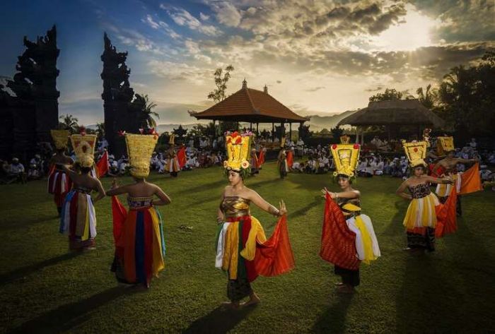 Warisan Budaya Lokal Yang Tetap Dikenal Di Tengah Perubahan